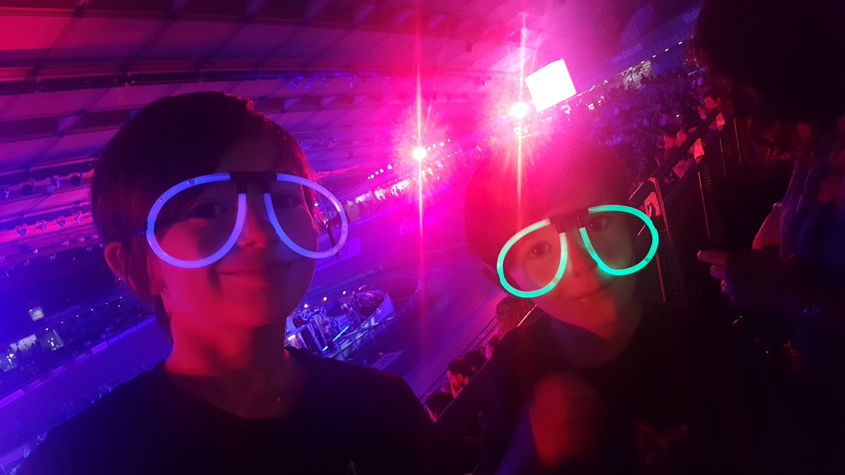 #SixDayLondon embracing the disco cycling