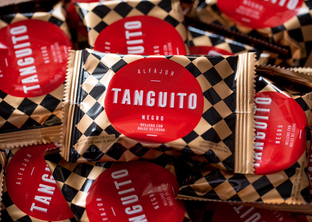 AlfajorTanguito's tweet photo. ¡Es hora! De salir al kiosco por un #alfajortanguito y disfrutar de 50 gramos de sabor con mucho dulce de leche... https://t.co/HSdV9lizW0