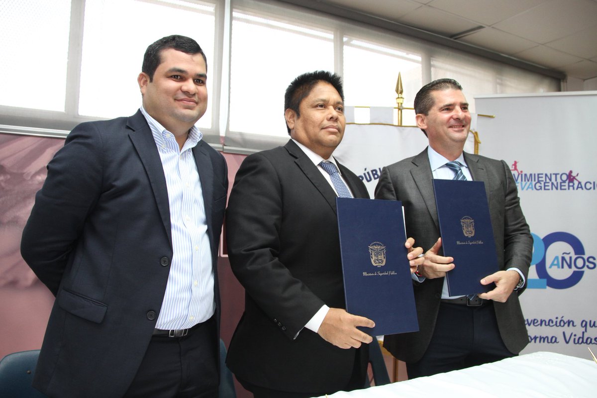 Convenio de Cooperación fue firmado por Sr. Nicolás González Revilla Pdte.JDMNG y Min Bethancourt, con un aporte de $98,400.00 y dura 2 años