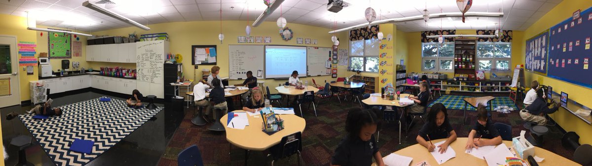 McBride2WA's tweet photo. Daily 5 in action! @nestlehuttps #woodwardway #waps #walearns https://t.co/J0a6T24YCX