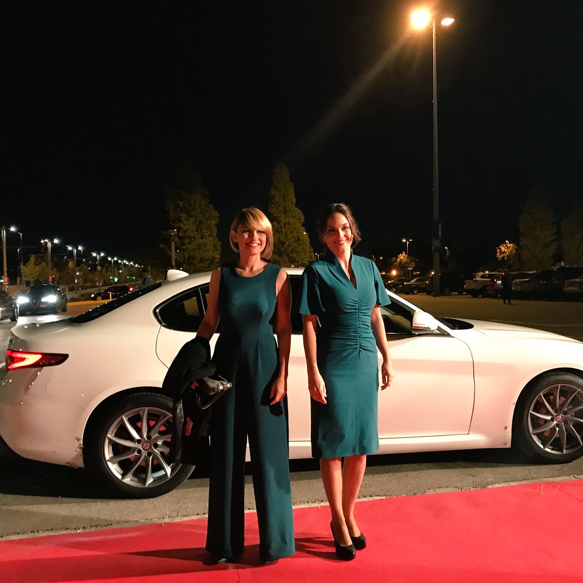 AlfaRomeo_es's tweet photo. Los primeros invitados llegan a la alfombra roja de los @PremiosIris #PremiosIRIS https://t.co/yns1oc91vy