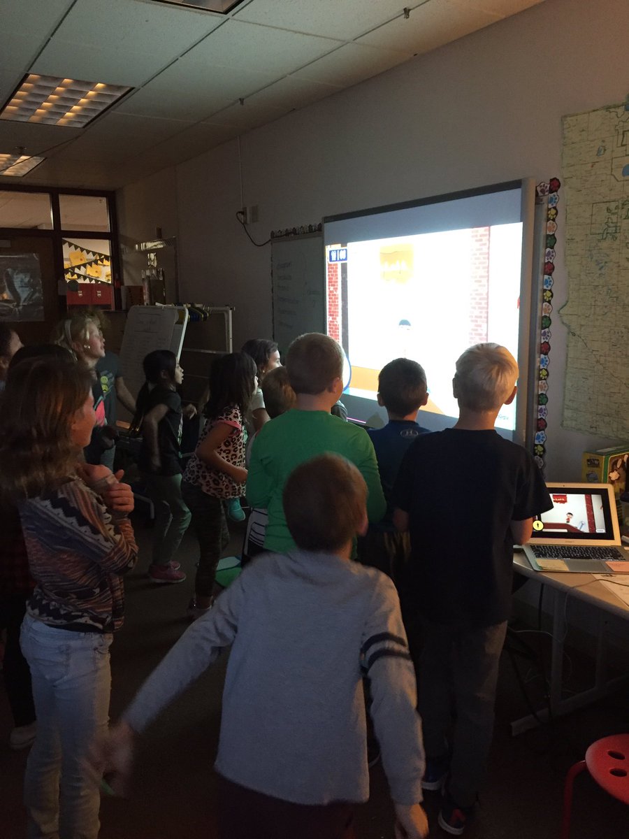 LittleProwlers's tweet photo. Taking a @GoNoodle break during math! #thirdgrade #trfprowlers https://t.co/YDxzTIsBal