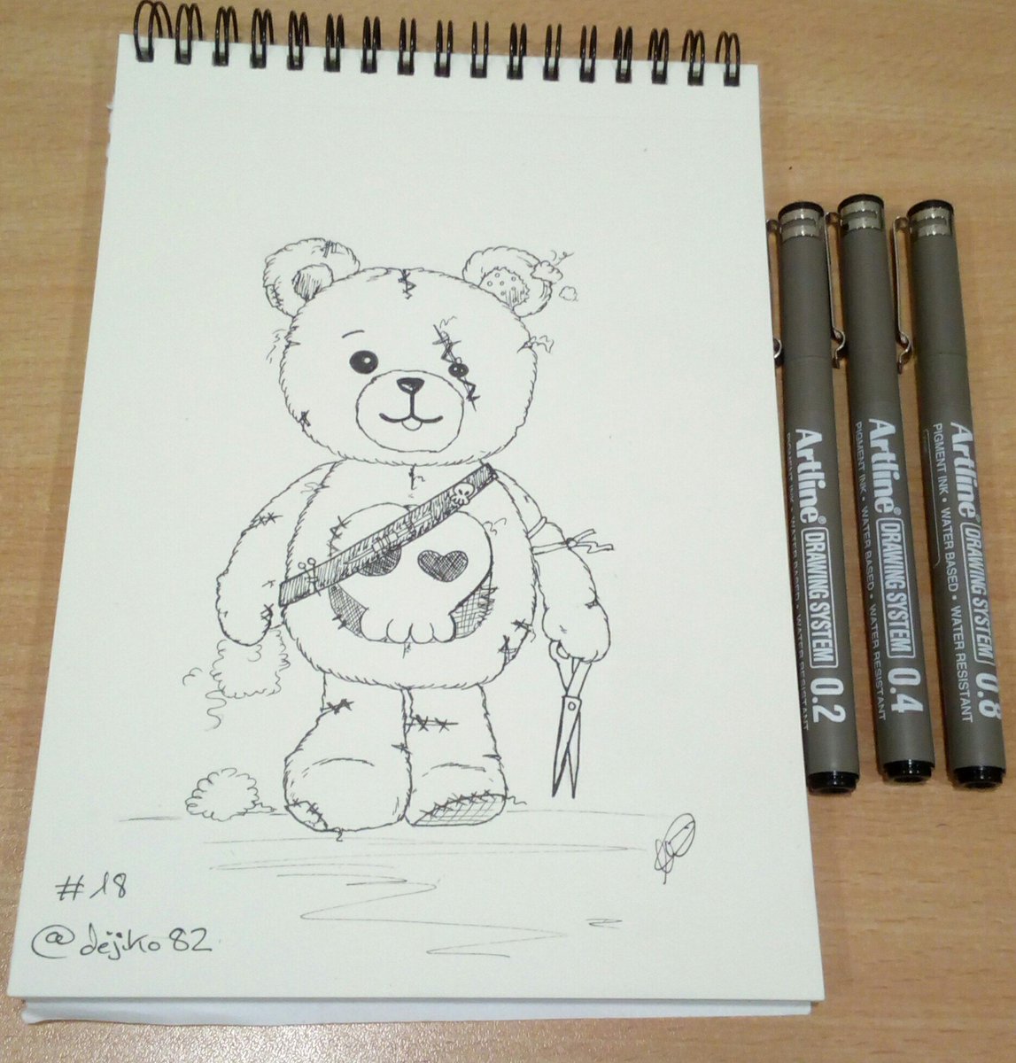 dejiko82's tweet photo. 18ยฐ dรญa #inktober17 "killer teddy"
#inktober #killerteddy #bear #teddybear #cute #kawaii #traditionalink #illustration #artoftheday #badday https://t.co/Sn0rJLX5sq