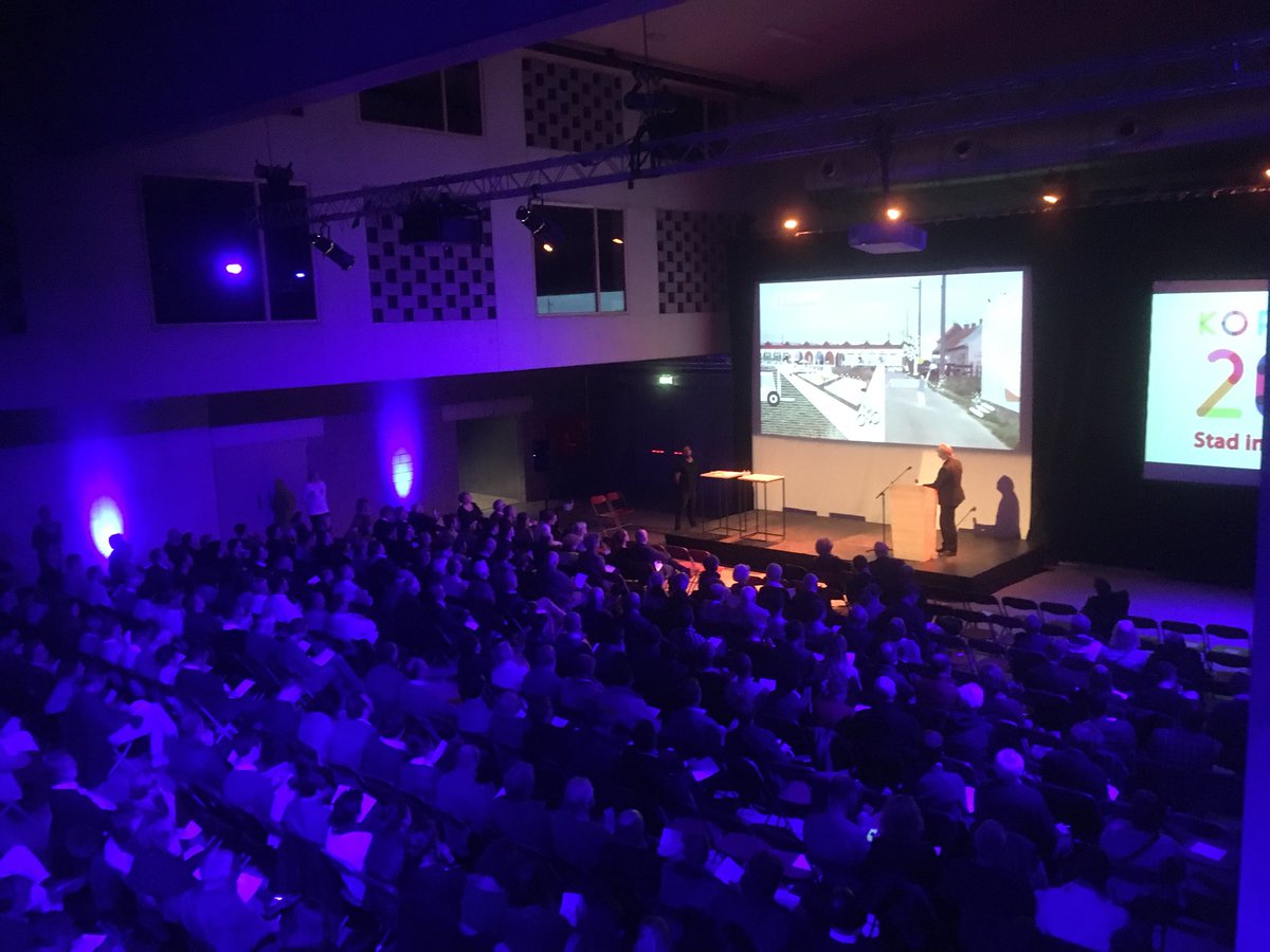 sander_mh's tweet photo. Kortrijkzanen kiezen voor productieve parken in Kortrijk. Wonen, werken en groen combineren in de stad. #stadsdebat #Kortrijk2025 https://t.co/SaXXXoxEPQ