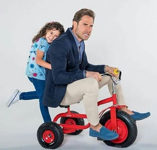 nara_castilho1's tweet photo. Me encanta está foto @sebastianrulli @papaATMof #Annifer #Mauricio #PapáTodaMadre https://t.co/XyidjWWPYI