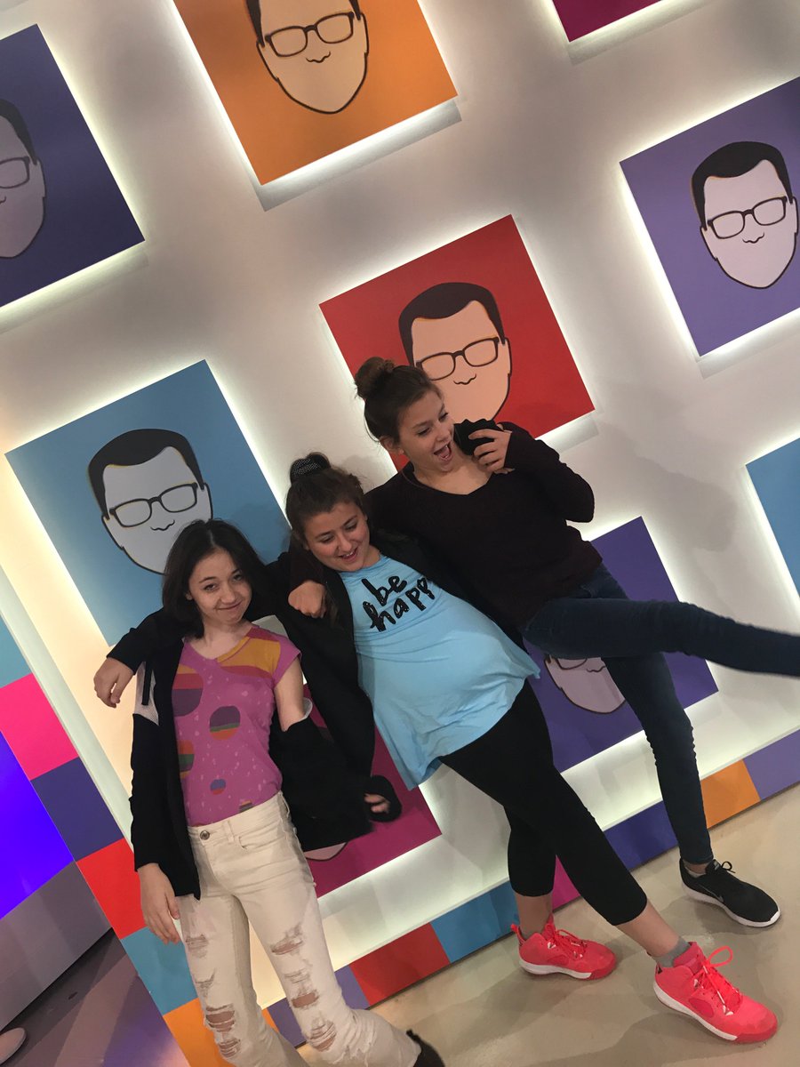 AshlandProd's tweet photo. Check out @AshlandProd Tweens chatting /w @jasonmatheson on @JasonShowTV Way to go girls! https://t.co/kw9O2DXWvW #tweentalk @shanedawson https://t.co/vZXNWKZKnv