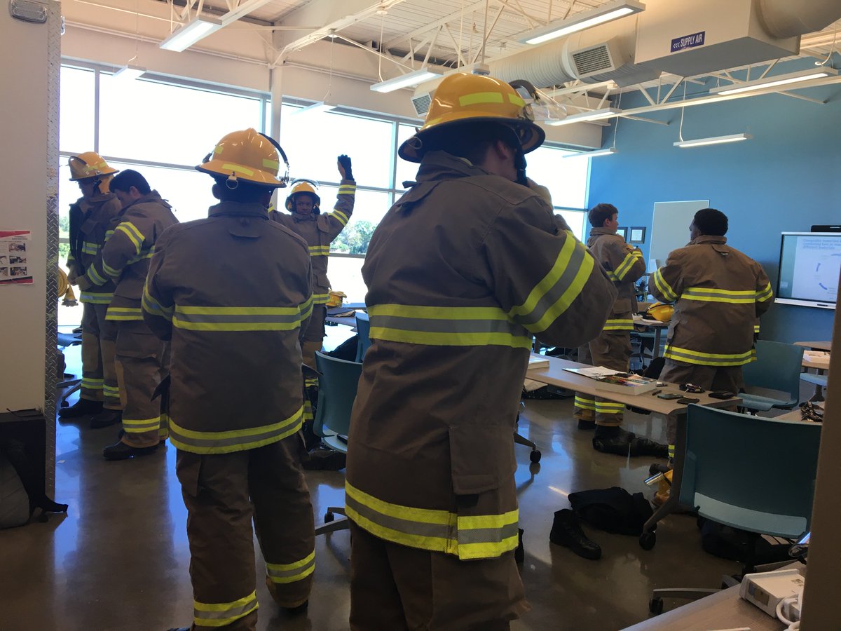 TiffanyVeno's tweet photo. Touring the state-of-the-art Gilbreath-Reed Career and Technical Center! #GetToKnowGISD https://t.co/Ab8KAT9hE6