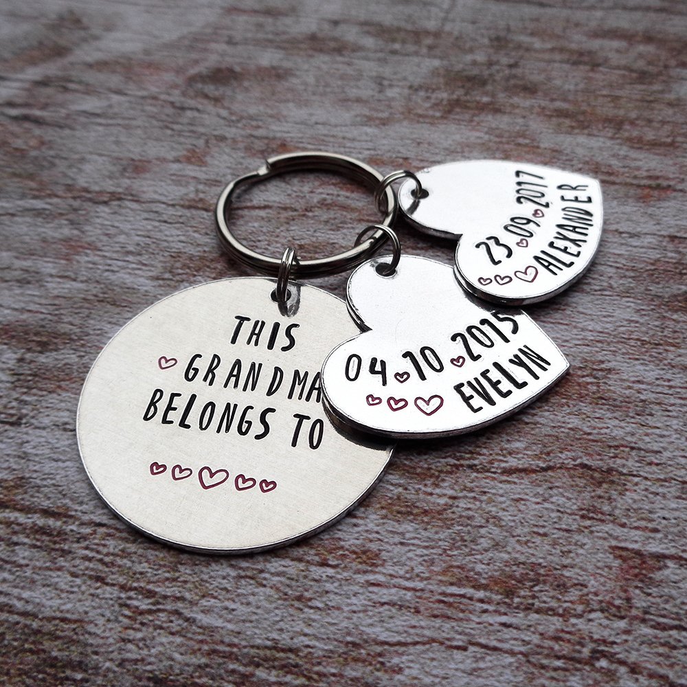 EStamped's tweet photo. ✨ New product ✨ I love this 'belongs to' key ring I wanted to make one for a while &amp; finally decided on this design! 😊 #familyiseverything https://t.co/A0agtqkBoZ