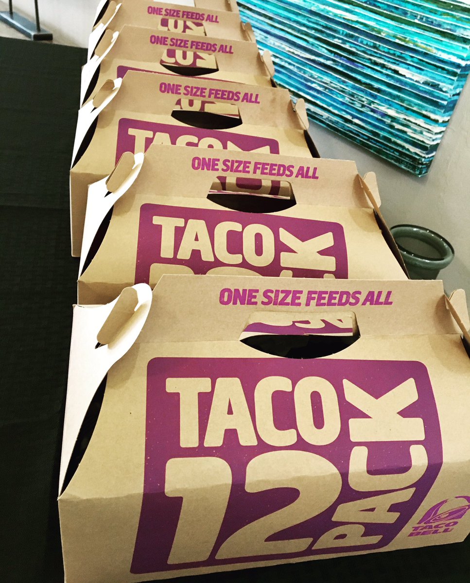 MuseumWalkApt's tweet photo. "How are you doing today?" Taco-mazing! #residentappreciation @tacobell https://t.co/ej4UFlU1WI
