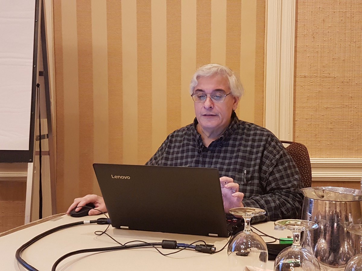 CaptivateTeachr's tweet photo. The amazing @joeganci talking about #adobecaptivate advanced actions and JavaScript #adobels2017 #adobels17 https://t.co/F5ltijE5a4