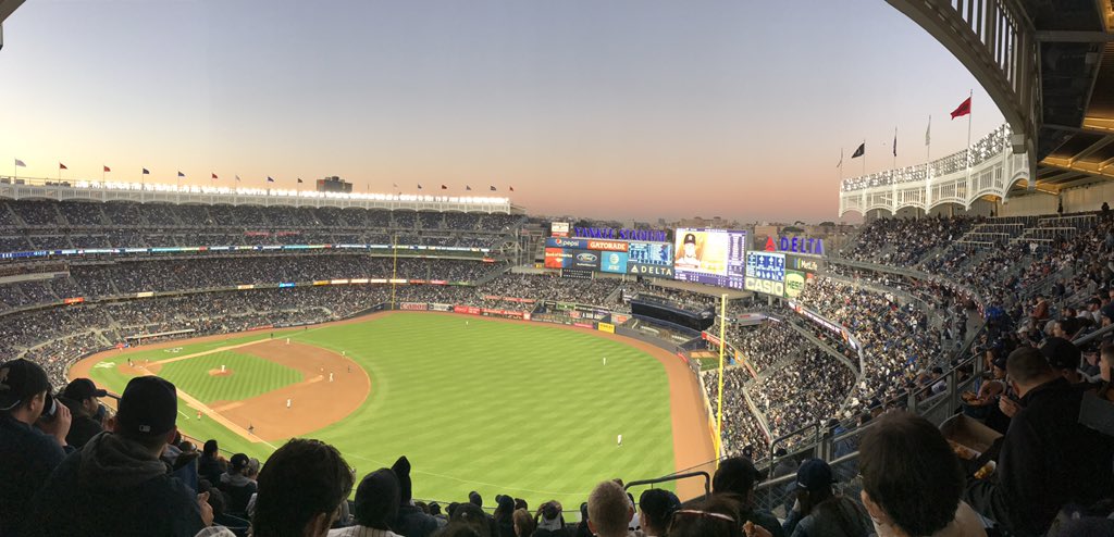 rebeccaimmer's tweet photo. #chasefor28 @Yankees #ALCS2017 https://t.co/pQtUDqHhVn