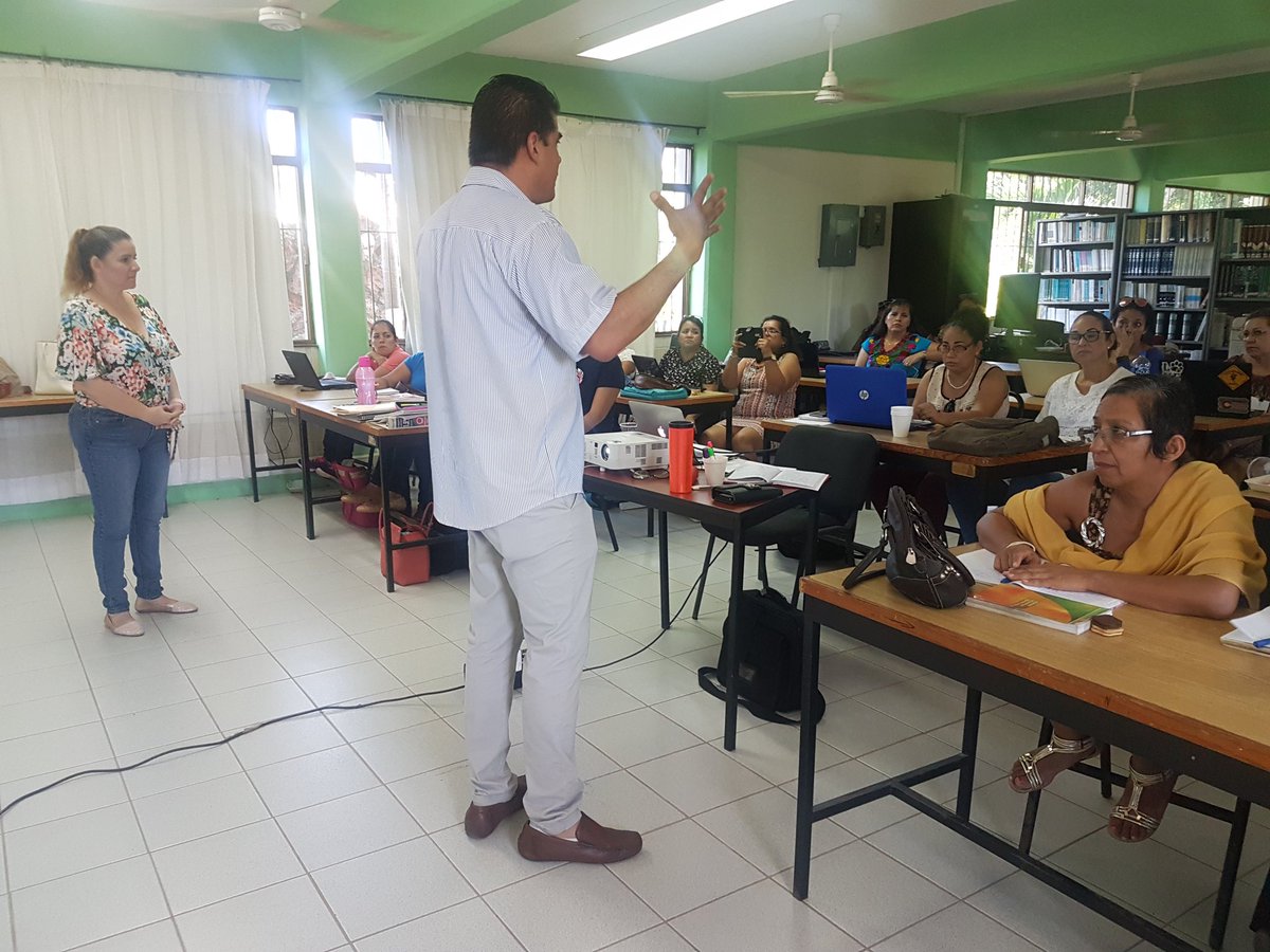 AnaValencia_M's tweet photo. L@s docentes son la fortaleza de ntro sistema educativo y su ÉXITO será la recompensa al trabajo en equipo con @DGPDAJAL
#ATPSector08E https://t.co/PPpaee4rZf