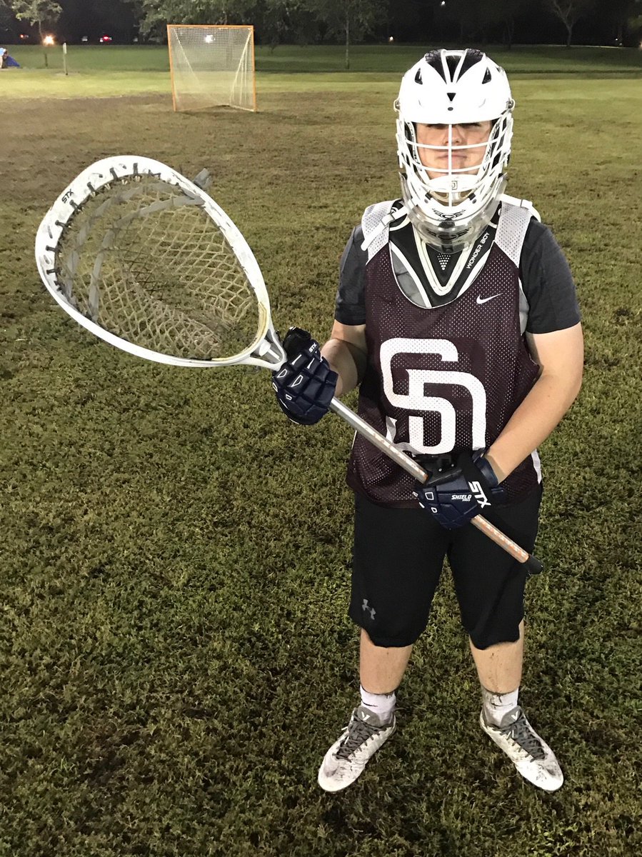 . #LLE (LadiesLoveEric) is mind'n the pipes in full tilt as the #BocaNation comes to Terramar to take on <a href="/MSDboysLacrosse/">Douglas Lacrosse</a> tonight 6pm for JV
