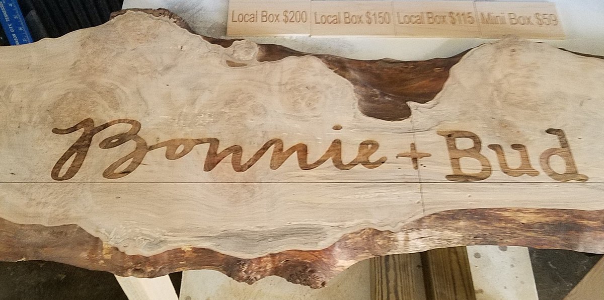 WoodNMirrorGift's tweet photo. Here is the #liveedge slab before and then after, I #laserengraved it!!!!  It looks AmAzINg!!!! https://t.co/0HqZrDOAnH