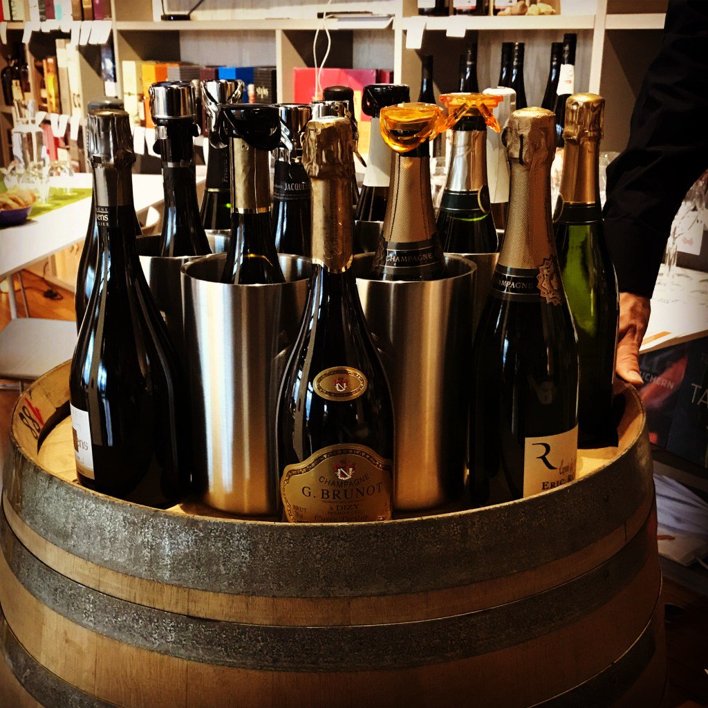 Champagner-Freuden als Abendevent bei @einfachgeniessen insearchofwine.de/2017/10/24/cha…