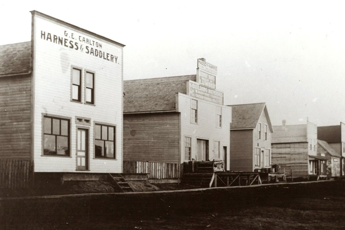 CREBNow's tweet photo. The king's height: Airdrie’s history is full of colourful people and interesting stories. https://t.co/meI6KEEMRm #yycre #Airdrie #yyc https://t.co/QxoV0UWaLA