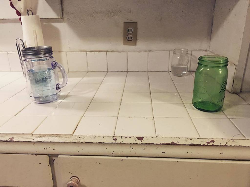 KSfullcircle's tweet photo. We are a jar family! #lifeatfc https://t.co/JHRbXeI9mK https://t.co/7MVCEqIvuu
