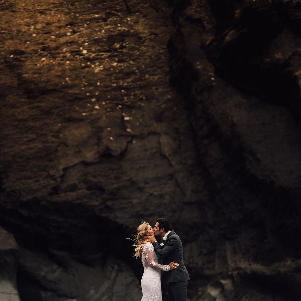 A final teaser from a day at <a href="/tunnelsbeaches/">Tunnels Beaches</a> with @nuala_sheridan and Darius before they hit the editing screen to… ift.tt/2yMPNQE