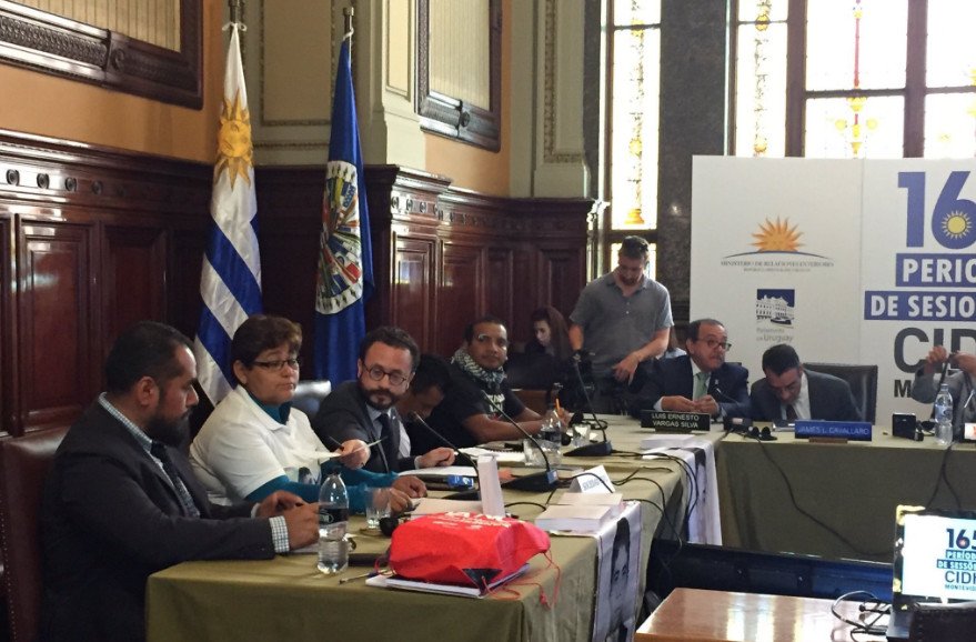 lajornadaonline's tweet photo. “Inconcebible”, tres años sin respuesta por #Ayotzinapa: @CIDH → https://t.co/f6Y2QhzguG https://t.co/NC74uoJcZ9