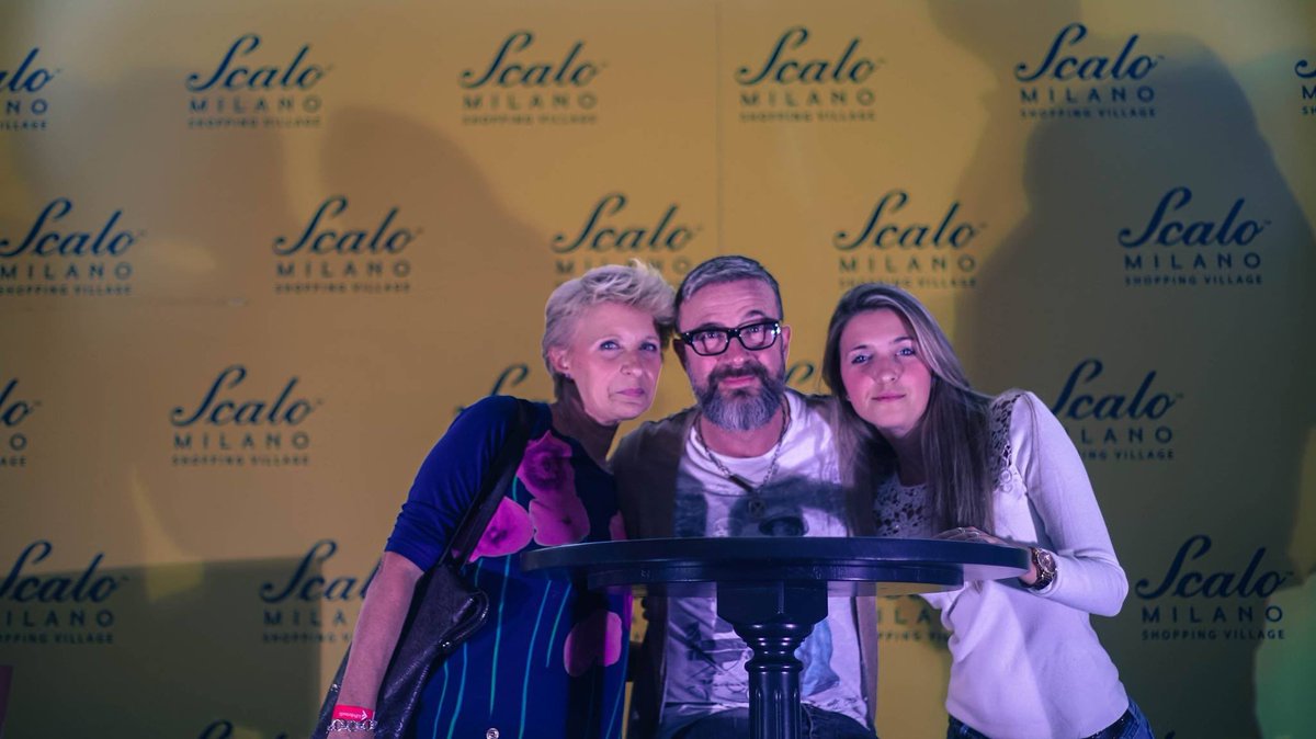 Glam1984's tweet photo. @marcomasini64 semplicemente grazie perché è nei gesti più semplici che si nascondono le grandi cose...prima foto insieme alla mia mamma... https://t.co/Uxu71eZoCw