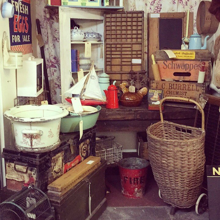 astraantiques's tweet photo. One of our units here at @astraantiques #astraantiques #hemswell #thevault #vintage #shopingtrolley #enamel #printerstray https://t.co/CyQGGwvPZV