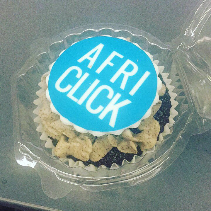 ColourOutTheBox's tweet photo. Having an amazing time at @AfriClick black dating panel discussion..... come say hi if you are here too #africlick #datingrewired https://t.co/VwSNgOrEfX