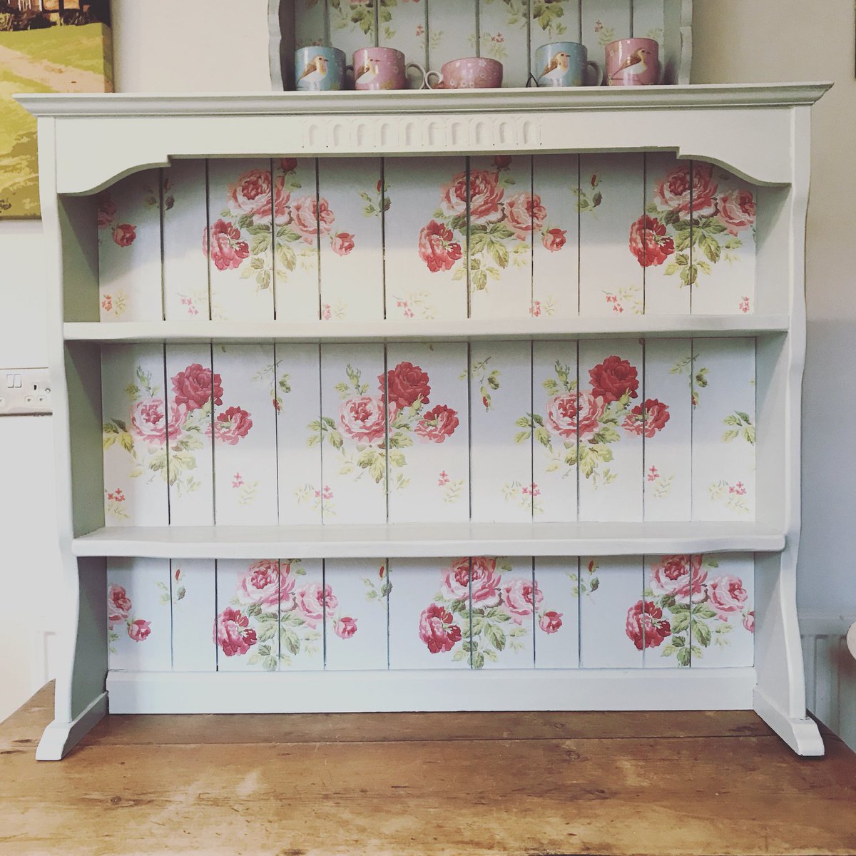DicksonVintage's tweet photo. This is one of my favourite upycles @UpcycledHour.  What do you think of this decoupaged shelf?#UpcycledHour https://t.co/9rPp0XKQBd