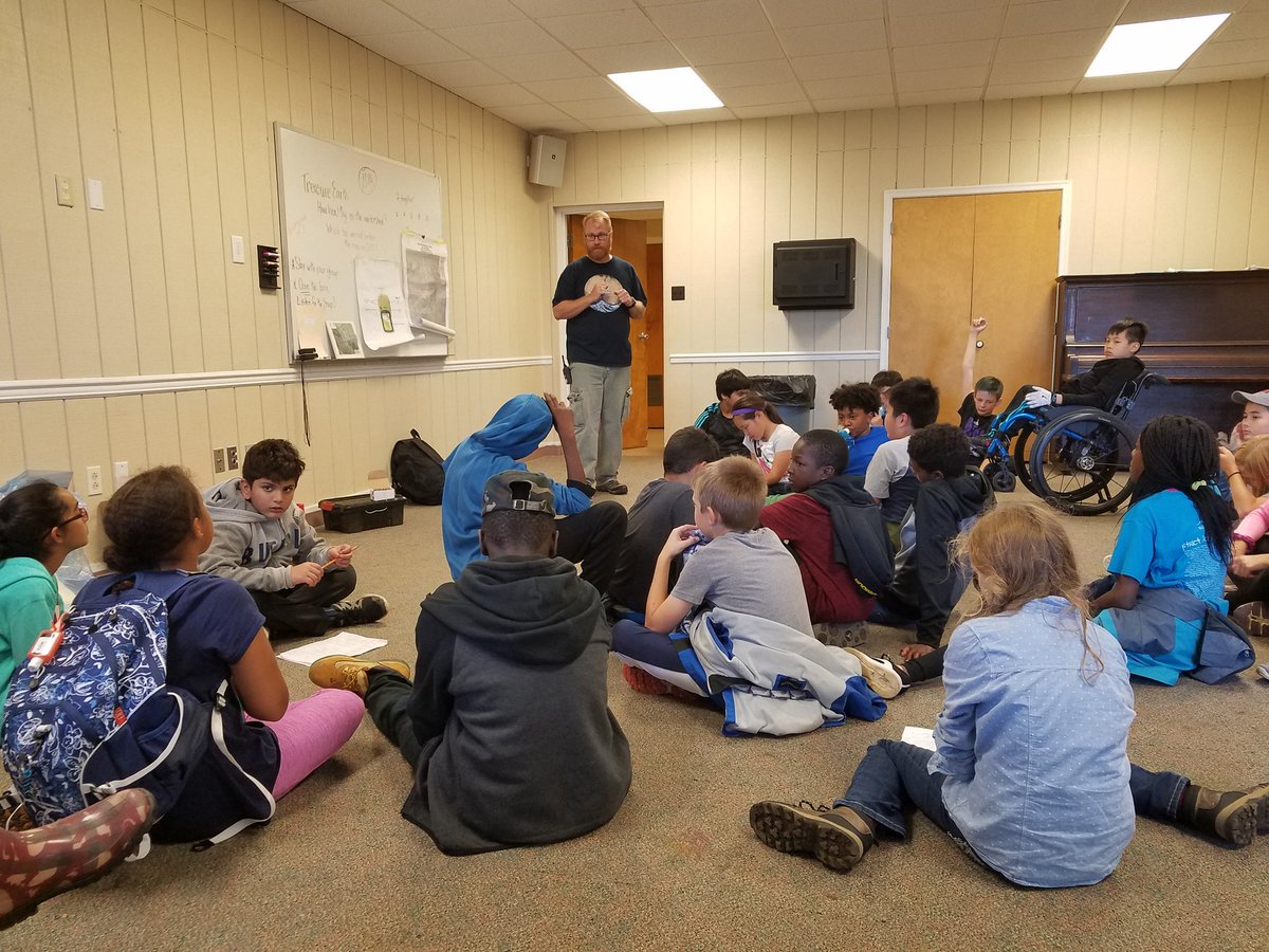 KMS_PRIN5's tweet photo. Teaching and learning is never limited to the classroom. #outdoored2017 #DR2EAM BIG @KMSPTSA https://t.co/59jJgj8K86