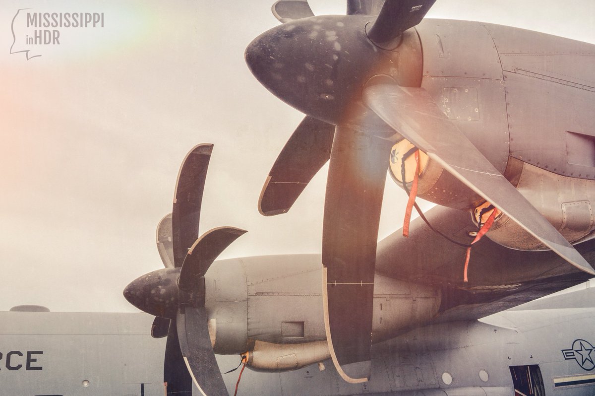 iammattwarren's tweet photo. Propellar | Mississippi in HDR: https://t.co/ZleYtMN3Fv #mississippi #hdr #lightleaks #airplane #propellar #light #photography #flight #fly https://t.co/HB1d7jiOOV