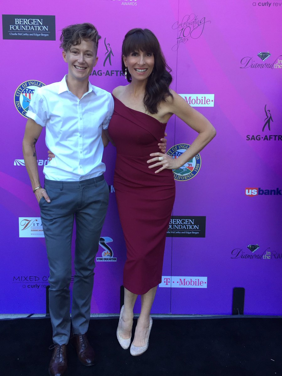 TammieBaird's tweet photo. At the #Action Icon #Awards w/ Jewel Award winner Jess Harbeck who is a #beautiful human, #humanitarian and all around bad ass #stuntwoman https://t.co/j9o4vXDm2s