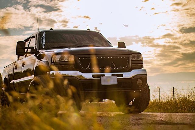 _EFILive_'s tweet photo. 🍂 #fall | #gmc | #duramax | #lbae7 | #sotaoffroad | #novakane | #efilive | #longhornfabshop | #ffs 📷: @c.wisemanlb7 https://t.co/lrS0M2yN1n