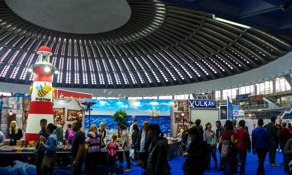 nhawk_photo's tweet photo. #Belgrade #Book #Fair2017 #serbia #stalls #bookstalls https://t.co/oGMGy9ZxEL