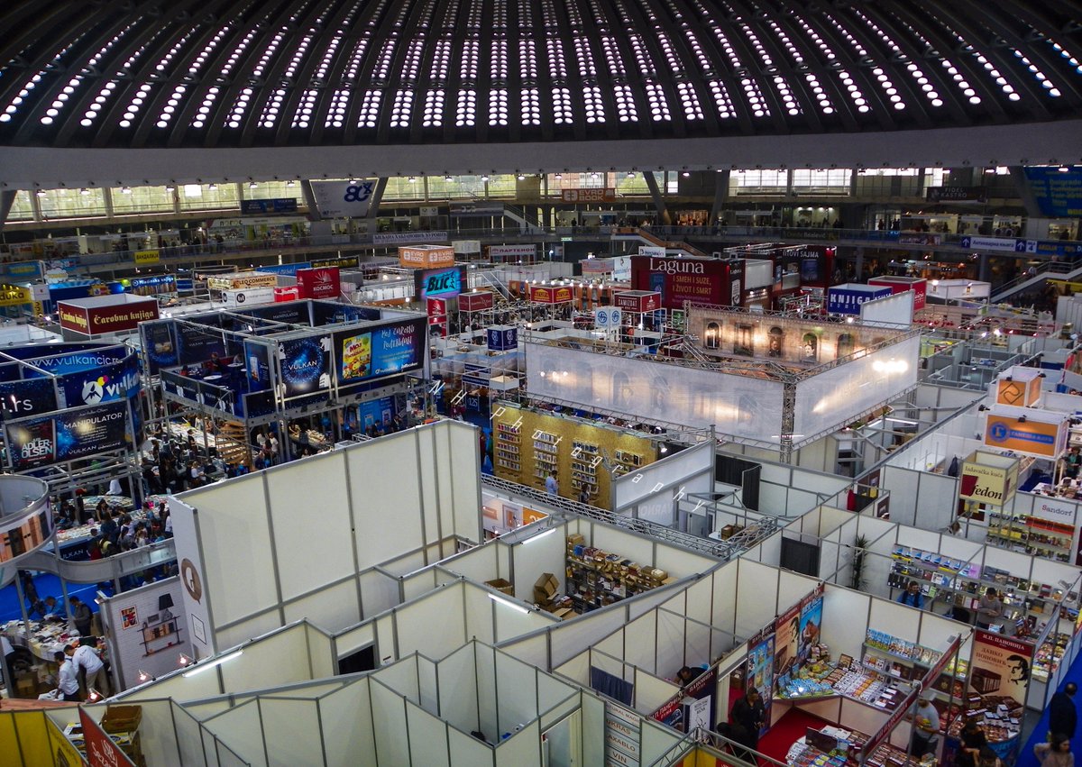 nhawk_photo's tweet photo. #Belgrade #Book #Fair2017 #serbia #stalls #bookstalls https://t.co/oGMGy9ZxEL