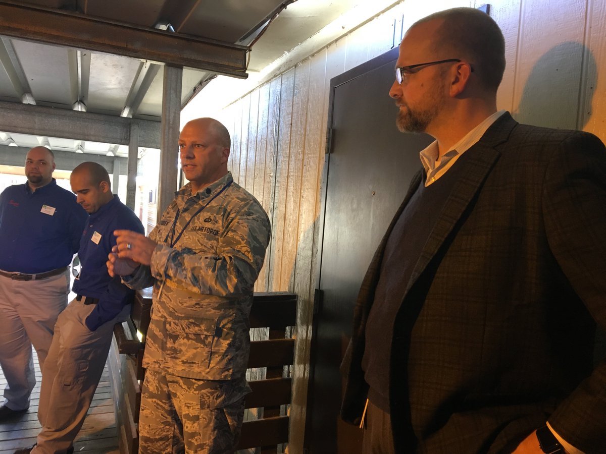 TiffanyVeno's tweet photo. Rowlett High School is home to GISD’s only Air Force JROTC program. #GetToKnowGISD https://t.co/oukE7jRjNo