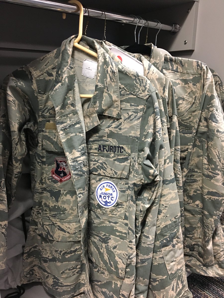 TiffanyVeno's tweet photo. Rowlett High School is home to GISD’s only Air Force JROTC program. #GetToKnowGISD https://t.co/oukE7jRjNo
