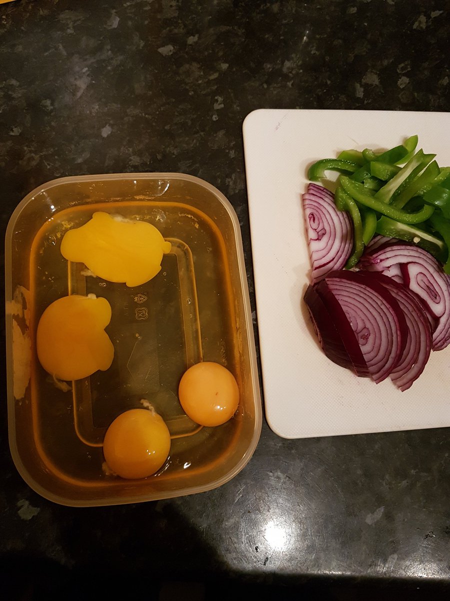 Dadstrength1's tweet photo. I fucking love eggs https://t.co/3F2XC25rdU