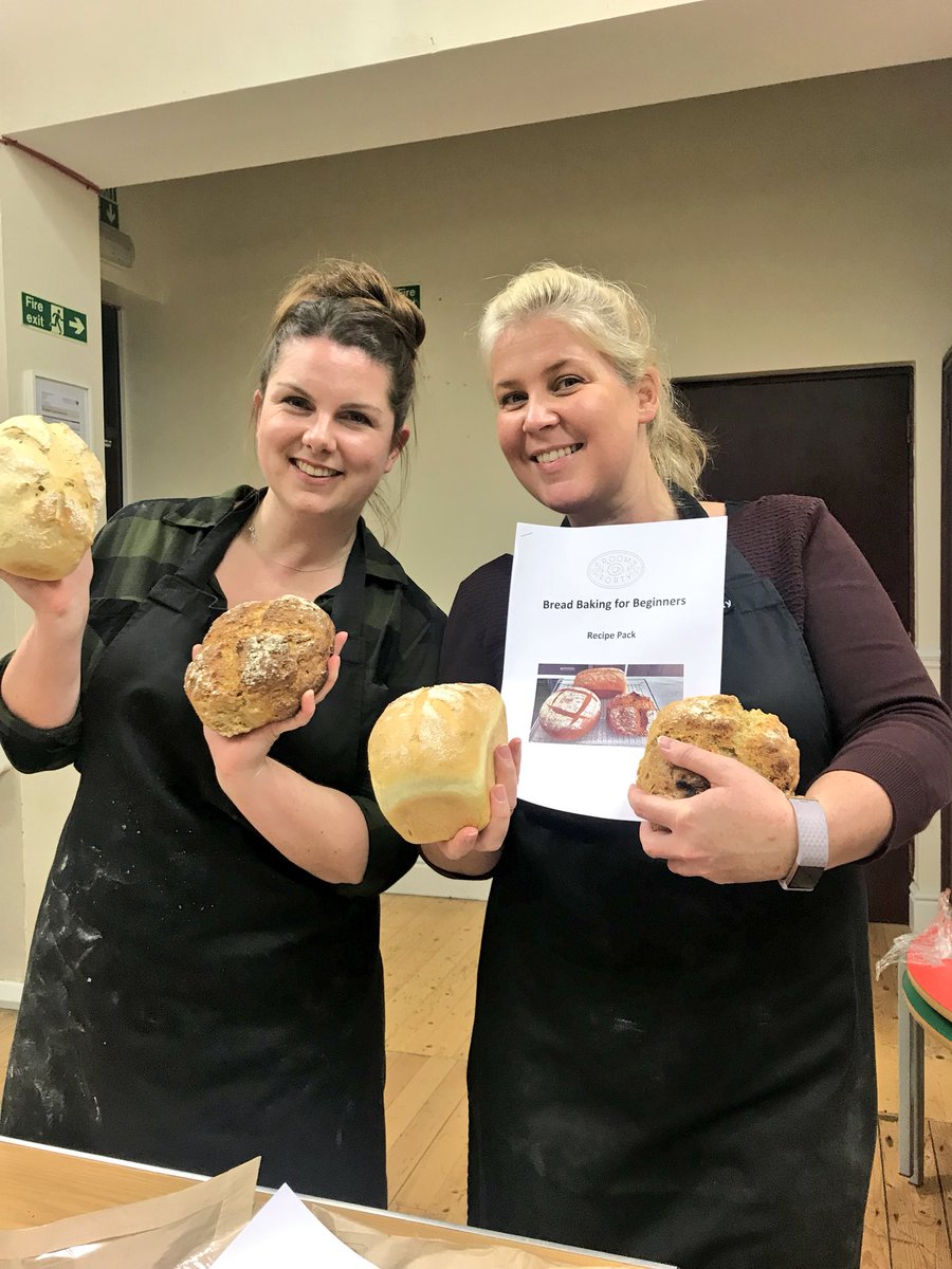 Mish_78's tweet photo. So tonight @Rachel_Tomo & I have been mostly baking bread. Check out the course run by @Room_Forty for floury fun #domesticgoddesses https://t.co/R4WXwx8IaD