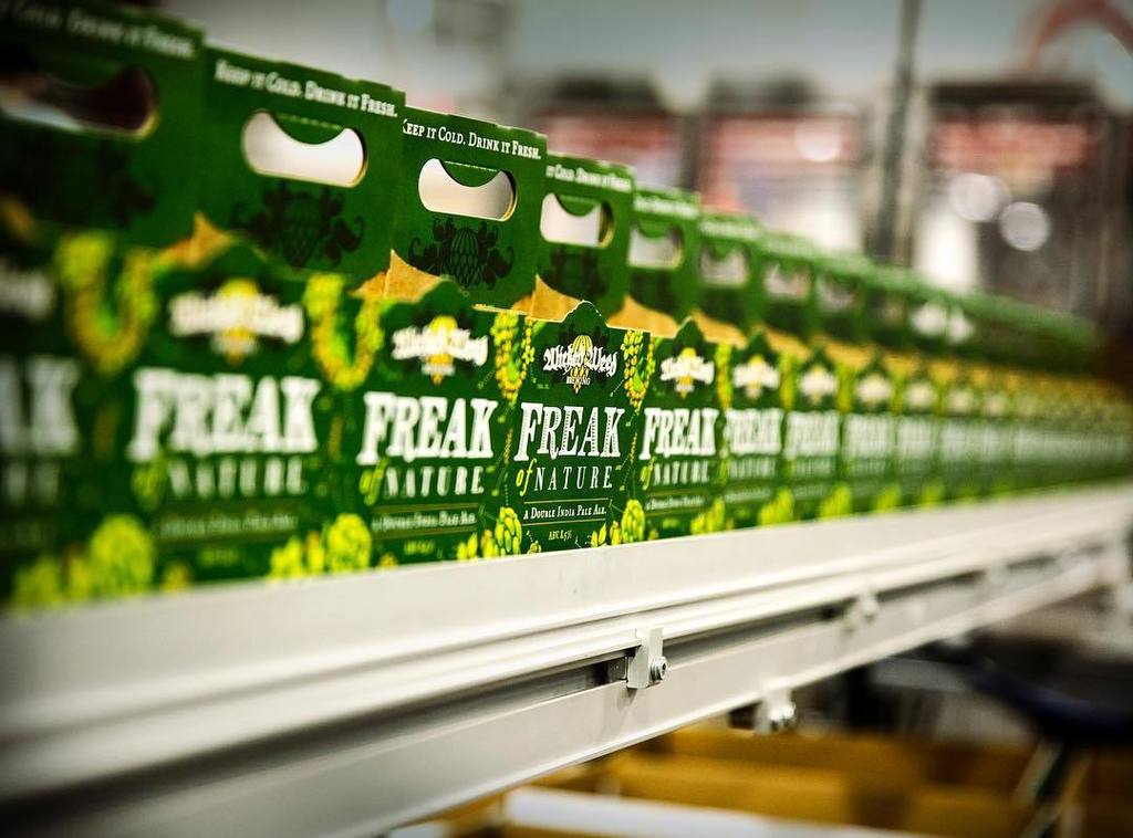 We've got something new heading your way. Freak of Nature 12oz bottles are coming! 4-packs of our house Double IPA… ift.tt/2yGnHH5