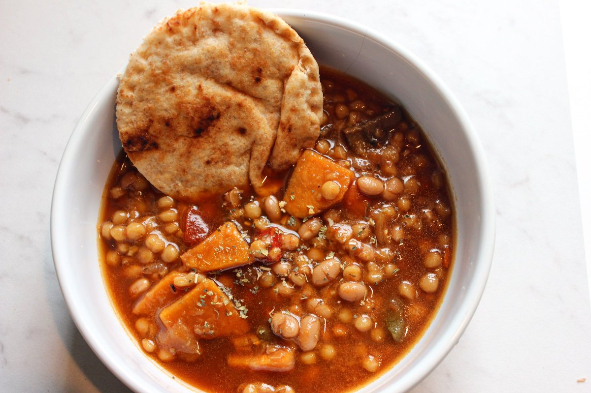 detroit_eats's tweet photo. Check out this hearty #soup recipe from #DetroitEats! It’s simple but full of flavor🍂 https://t.co/CNkIHp3Uu2 https://t.co/MclhAKL1ow