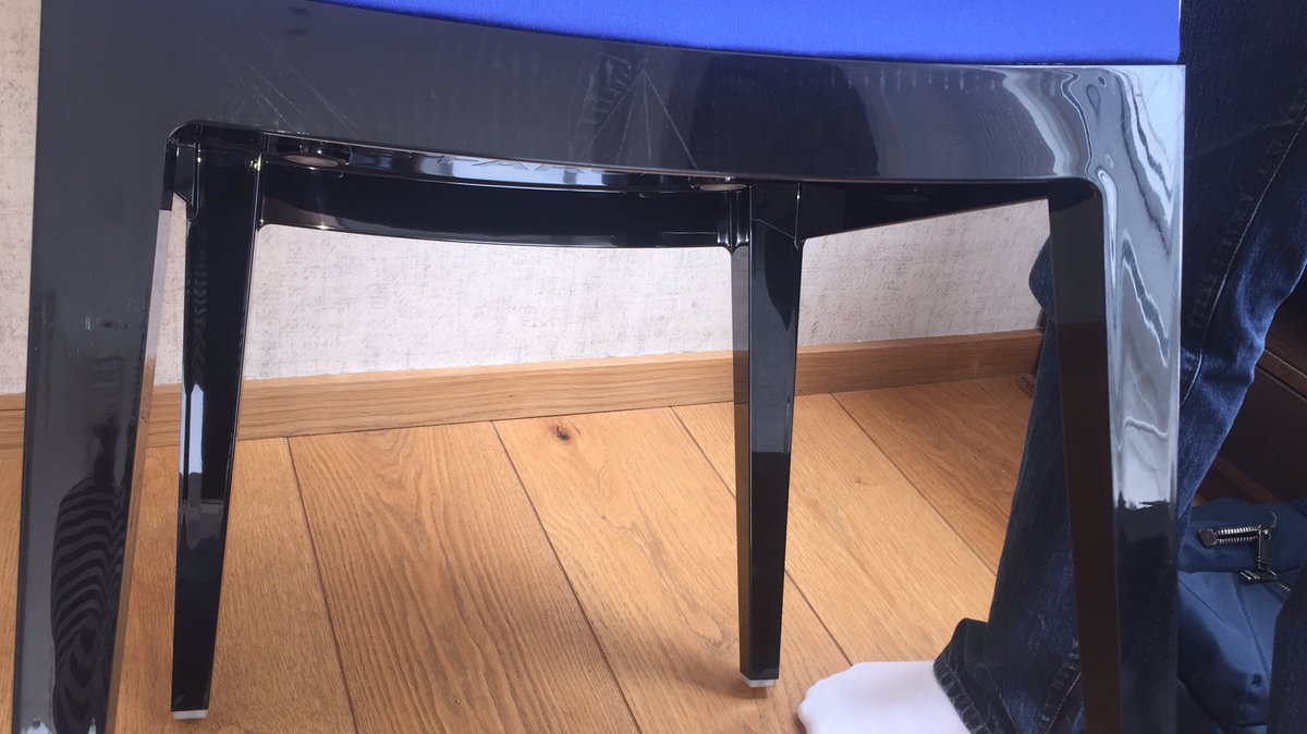 Prinsmena's tweet photo. @KartellOfficial second chair I get like this! Kartell took it and didn't gave us our money back!! What's is wrong with this company?? https://t.co/iAsDM7kWQC