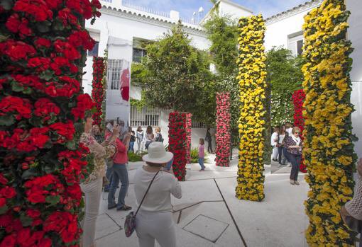 primojurado's tweet photo. Hasta el 29 de octubre se puede disfrutar #Flora2017, un nuevo espectáculo de los sentidos para hacer más bella y atractiva #CordobaEsp https://t.co/x31OCHC5rW