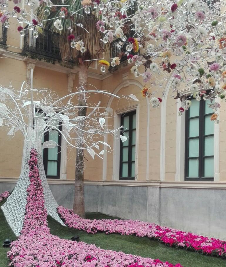 primojurado's tweet photo. Hasta el 29 de octubre se puede disfrutar #Flora2017, un nuevo espectáculo de los sentidos para hacer más bella y atractiva #CordobaEsp https://t.co/x31OCHC5rW