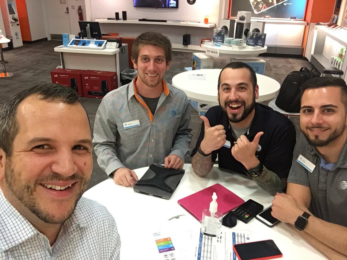 MPP_EastRegion's tweet photo. Great team here driving Simple Setup! Do you Protech? #OneNYNJ #Woodz4Life #asurion #protectionmaster https://t.co/nT6km5KBws