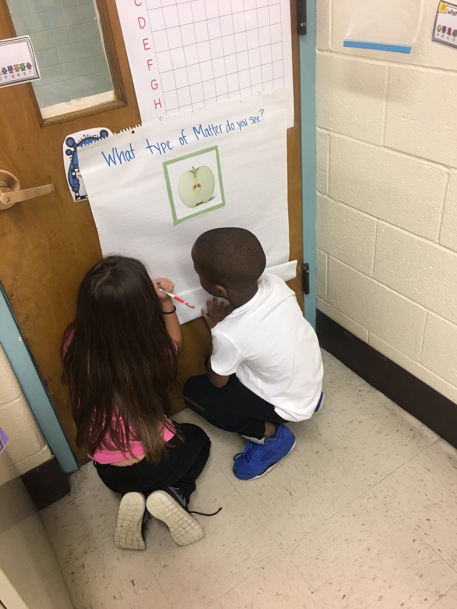 MsKelleysClass's tweet image. Thanks @BurtonTeaches for the lesson on Matter! #MatterLesson #TeamWork #GrowthMindSet @vbHolland