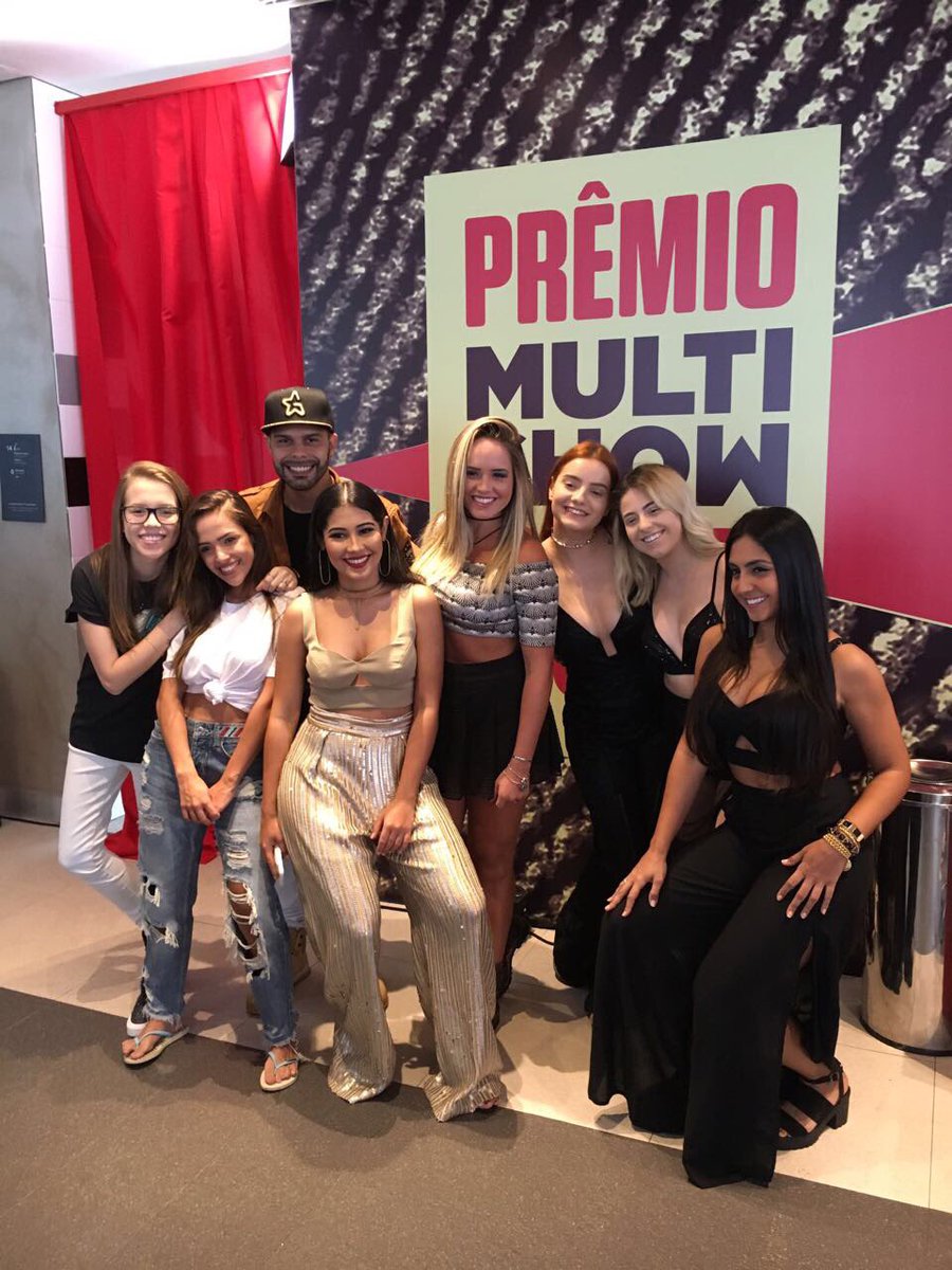 multishow's tweet photo. O #EsquentaPrêmioMultishow vai começar no meu canal do Youtube! 🙌🏻🙌🏻🙌🏻 https://t.co/7NDrPY3MtY