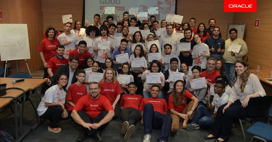 oracledobrasil's tweet photo. Chatbot for Good! 40 alunos da ETEC e #OracleVolunteers usaram a Inteligência Artificial para transformar o mundo. https://t.co/g6h9BoSzE4