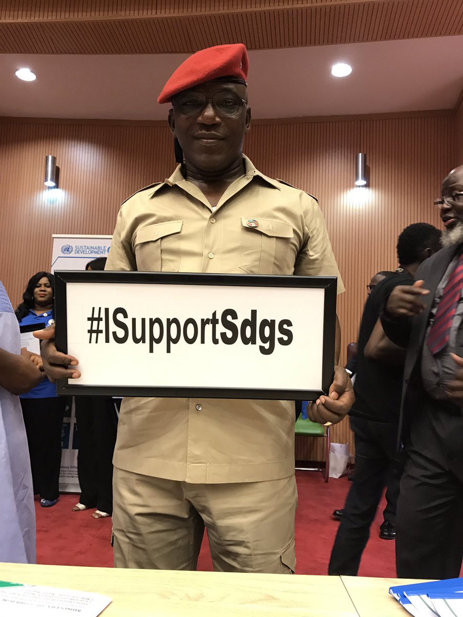 RoseKeffas_G's tweet photo. HE @SolomonDalung supports the 2030 Agenda #Action4SDGNG #UNDay2017 #UNDAYNG https://t.co/Cz8OhFypzT