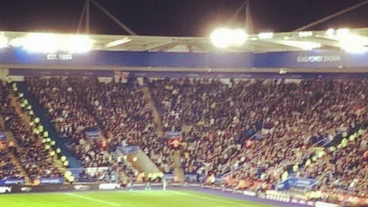 giftidea01's tweet photo. 3,300 Leeds fans at Leicester tonight ⚽️

Retweet if you're a @LUFC fan 🙌 https://t.co/dqxgRkK6rZ