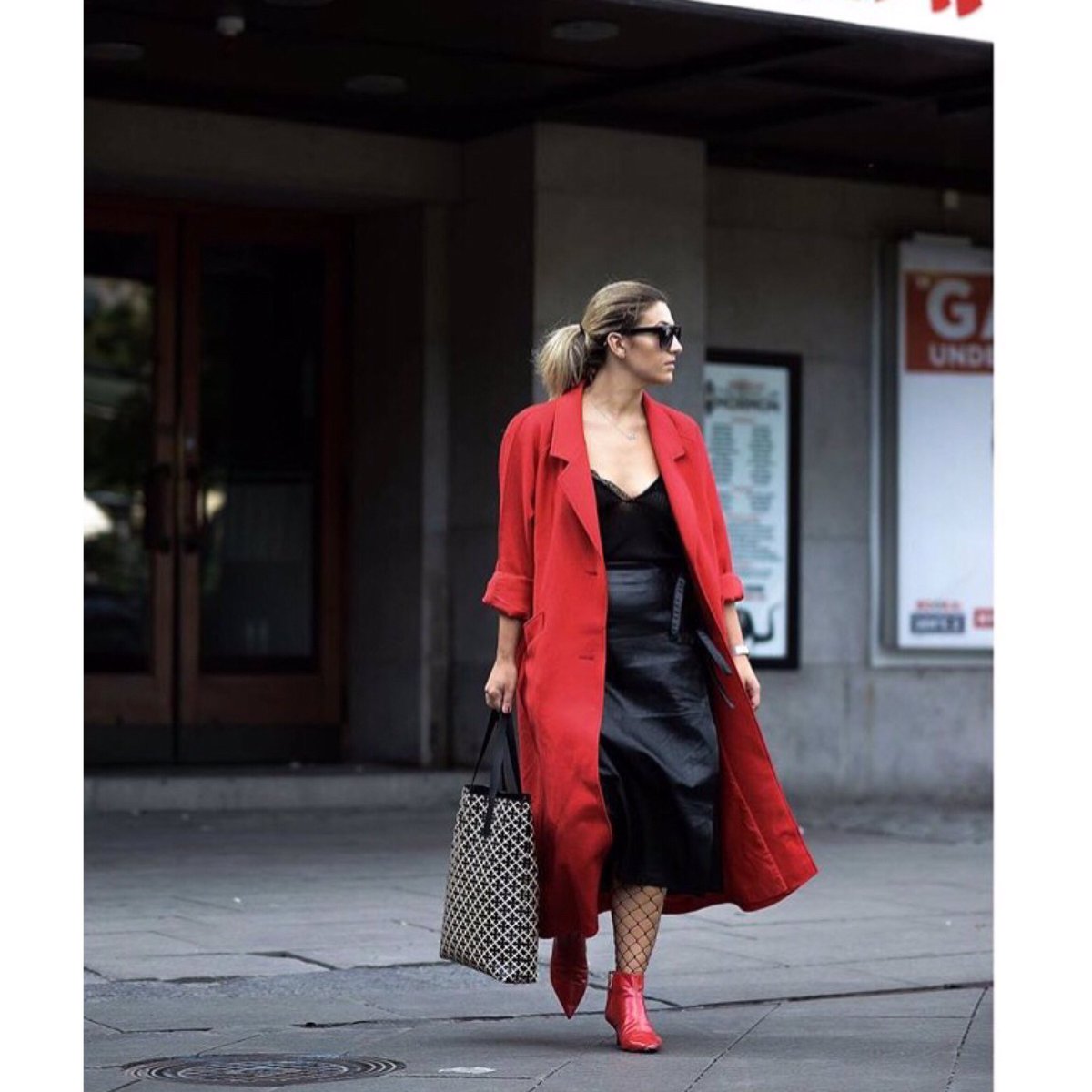 FabuscoStyle's tweet image. A #statementcoat is a must have for the #coolweather. #fblogger #fabusco #streetstyle #style #fallfashion #red #leatherskirt #fishnets