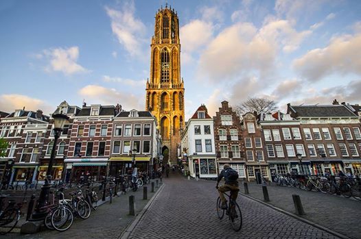 cryptocafe24's tweet photo. Schuif aan bij het CryptoCafé Bitcoin 101 panel aanstaande donderdag (26-10) bij Puschkin Ontbijt&amp;Lunch in Utrecht!

https://t.co/kEmCL9OSOR https://t.co/HdGaFaXJOI